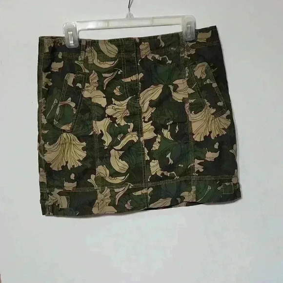 LOFT Dresses & Skirts - Loft ann taylor size 6 cute!!